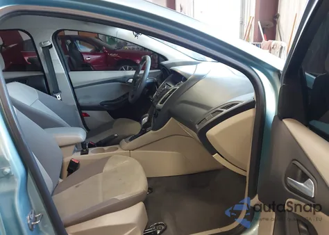 2012 Ford Focus Se z USA, uszkodzony, nr VIN 1FAHP3F20CL216223